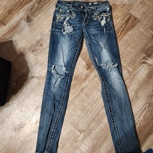Women's miss me jeans size 28